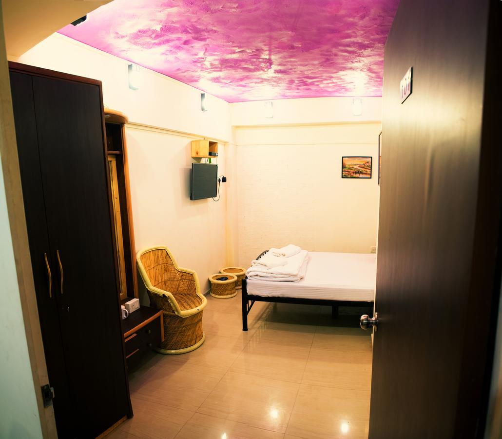 Basti - A Backpackers Hostel Mumbai  Buitenkant foto